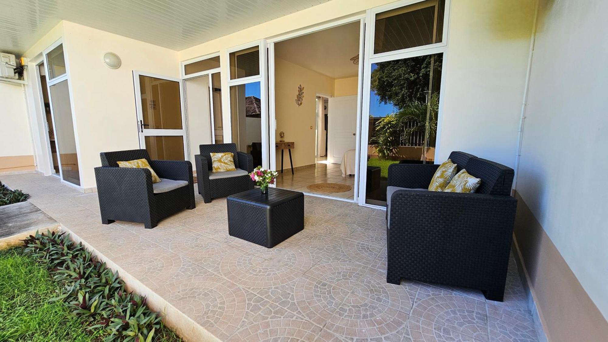Cozy House In A Private Complex Villa Paea Exterior photo