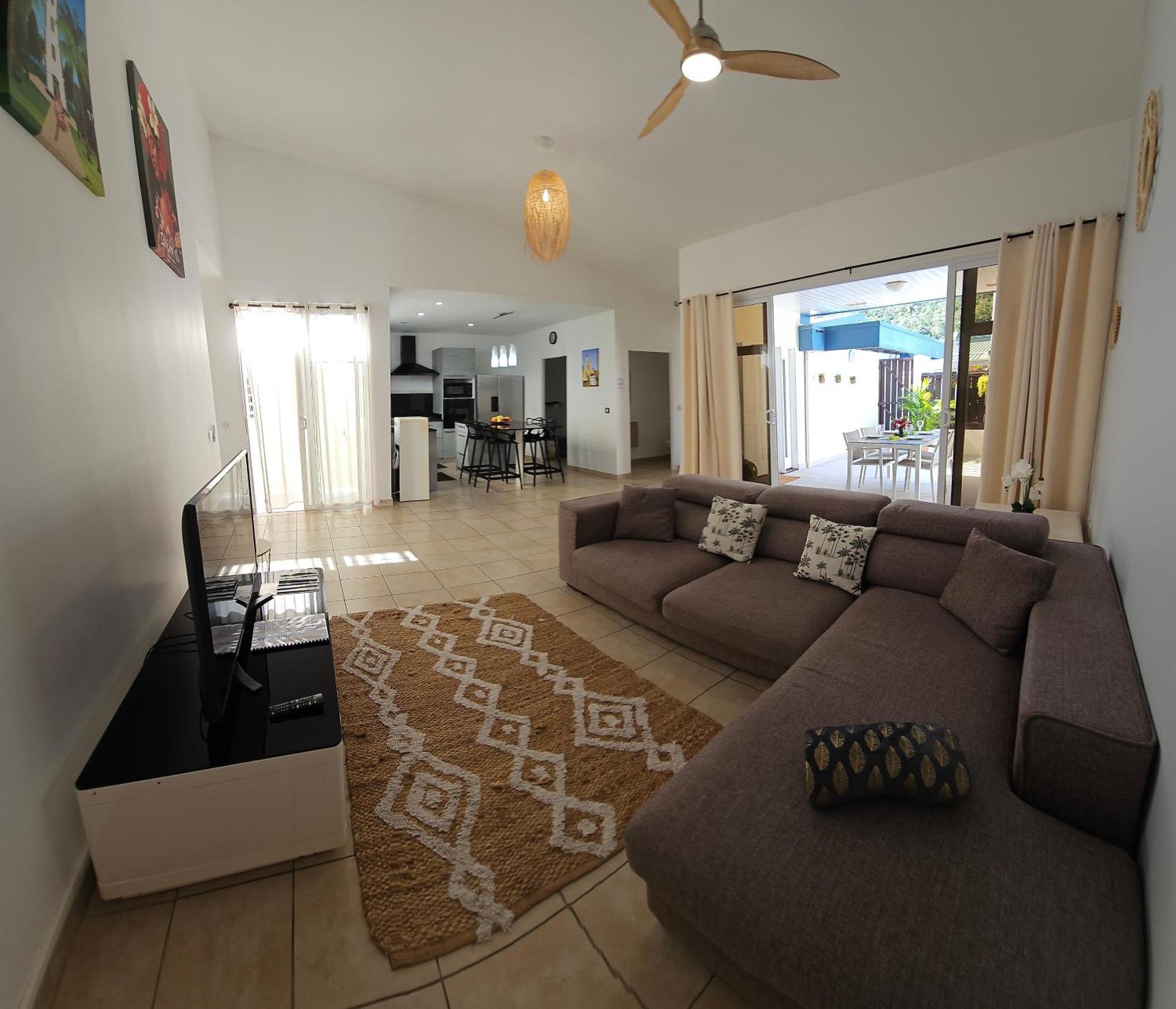 Cozy House In A Private Complex Villa Paea Exterior photo